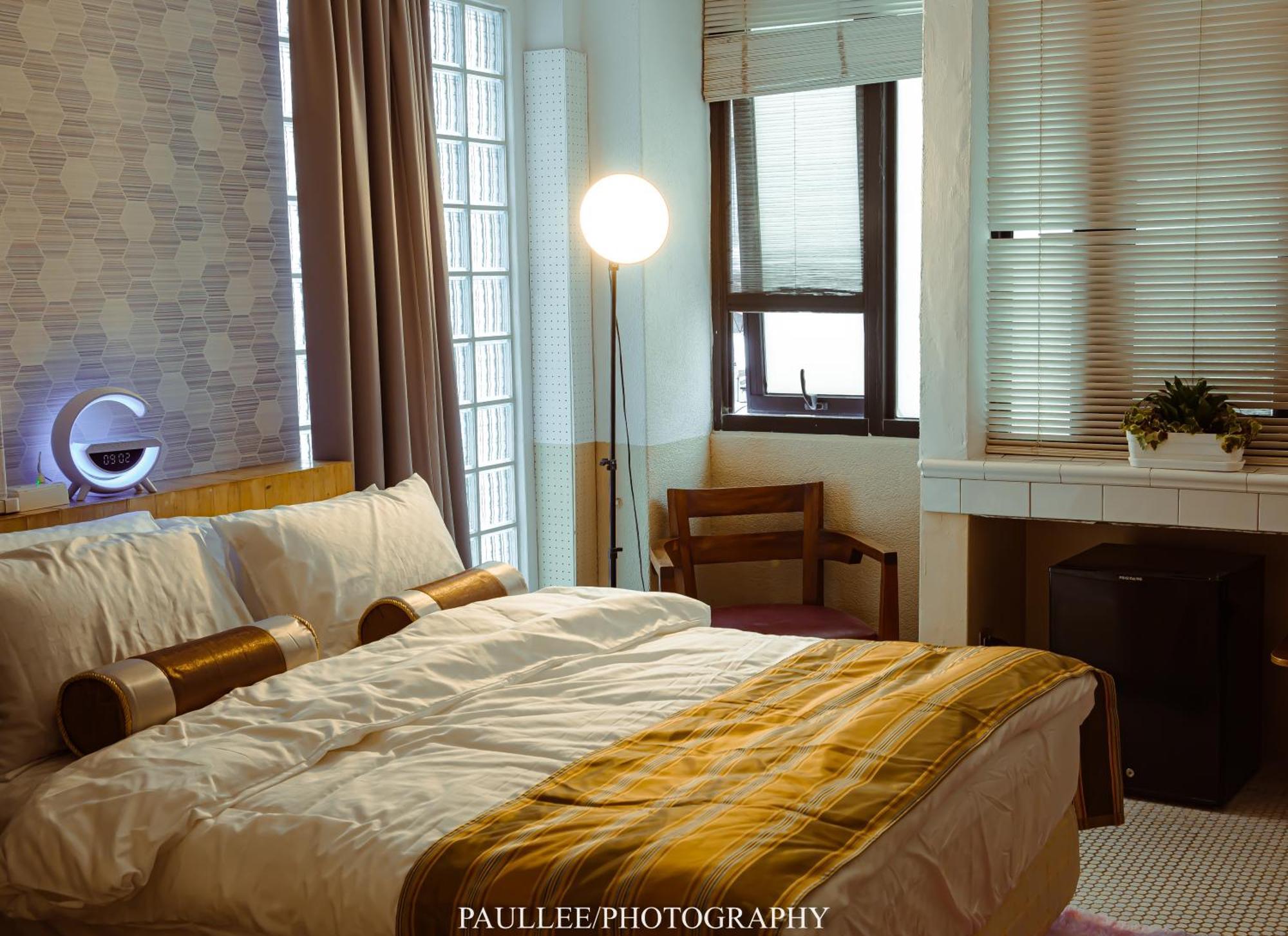 白狗公寓amo B&B市區金三角 東大門夜市 Hualien Exterior foto
