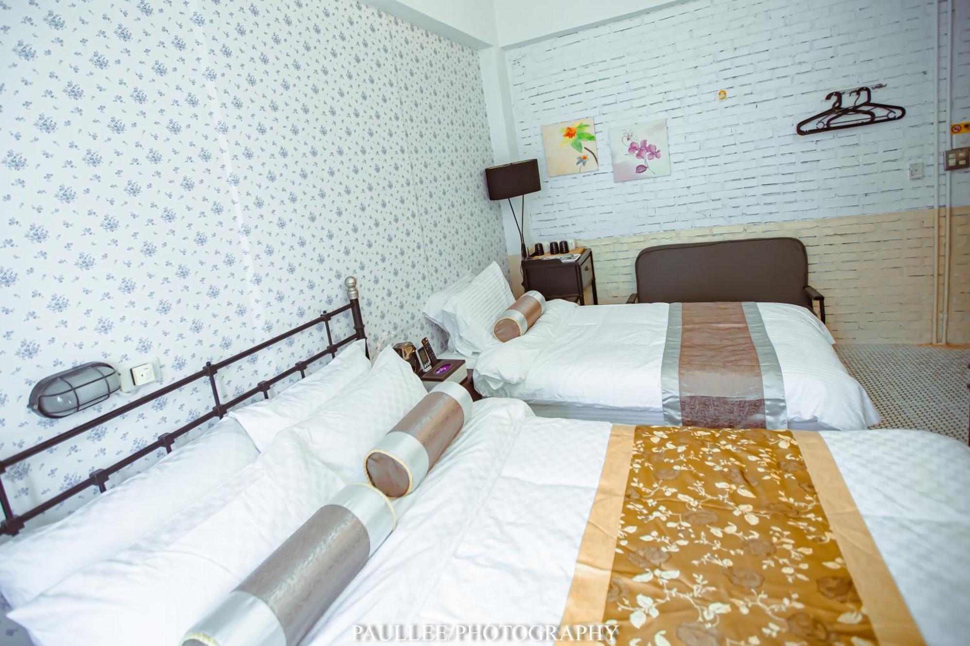 白狗公寓amo B&B市區金三角 東大門夜市 Hualien Exterior foto