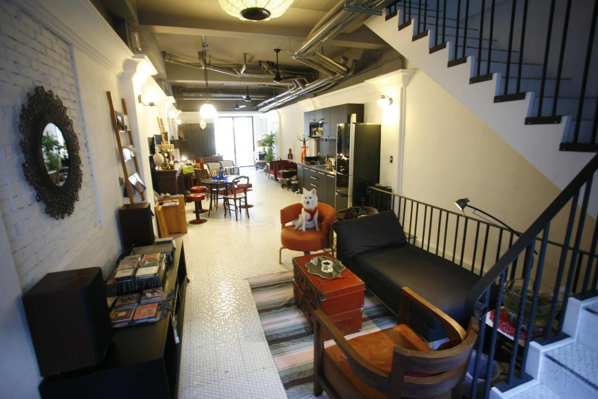 白狗公寓amo B&B市區金三角 東大門夜市 Hualien Exterior foto