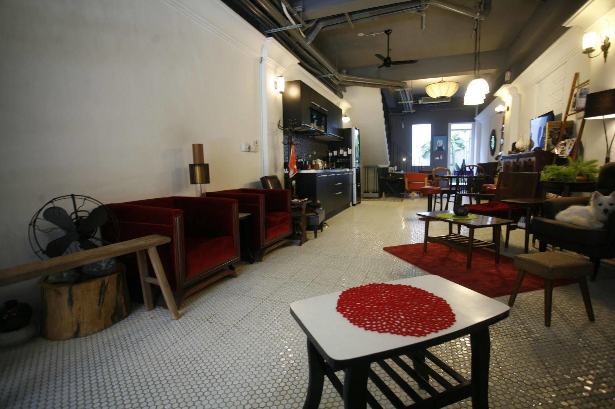 白狗公寓amo B&B市區金三角 東大門夜市 Hualien Exterior foto